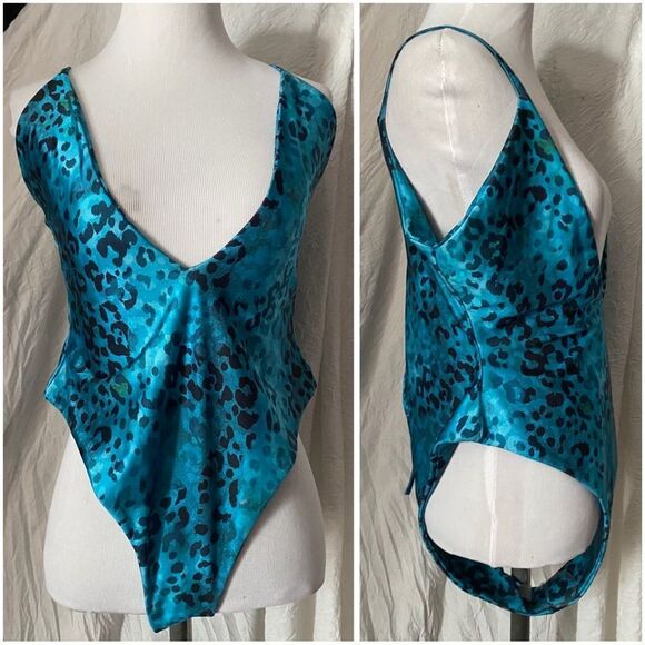BooHoo, Teal Leopard Print, Deep V-Neck, One Piece Swimsuit, US Size 12, NEW - Picture 5 of 16